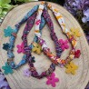Collier Fleur en Résine sur Tour de Cou Ruban Textile IKITA