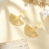 Boucles d'oreilles Feuille de Gingko en Acier Doré Pendantes ECLAT PARIS