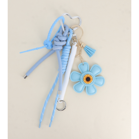 Grigri de Sac Bleu Ciel en Forme de Fleur IKITA