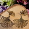 Boucles d'oreilles Feuille de Gingko en Acier Doré Pendantes ECLAT PARIS