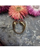 Grosse Bague Réglable en Acier Doré Ouverte Dessus Asymétrique ECLAT PARIS