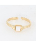 Bague Fine en Acier Doré et Petite Nacre Carrée Réglable BOHM