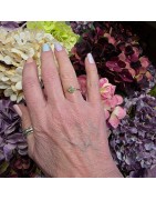 Bague Fine en Acier Doré et Pierre ou Nacre Ovale Réglable BOHM