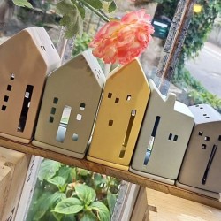 Maison Photophore Moderne Colorée Räder Design 5 Modèles et Couleurs Différentes