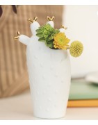 Petit Vase en forme de Cactus Raeder Design en Porcelaine Blanche