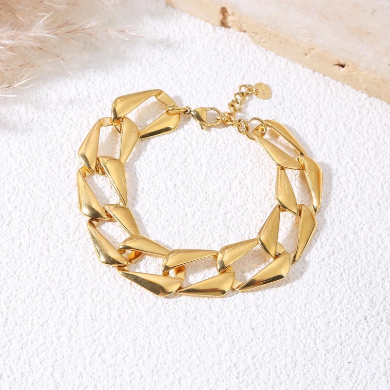 Bracelet chaîne large maillons géométriques dorés effet miroir