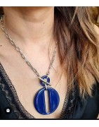 Collier Bianca 40cm Métal Argenté et Résine Bleu Marine ATELIER BLOW BIJOUX